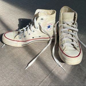 White Converse High Tops 🤍